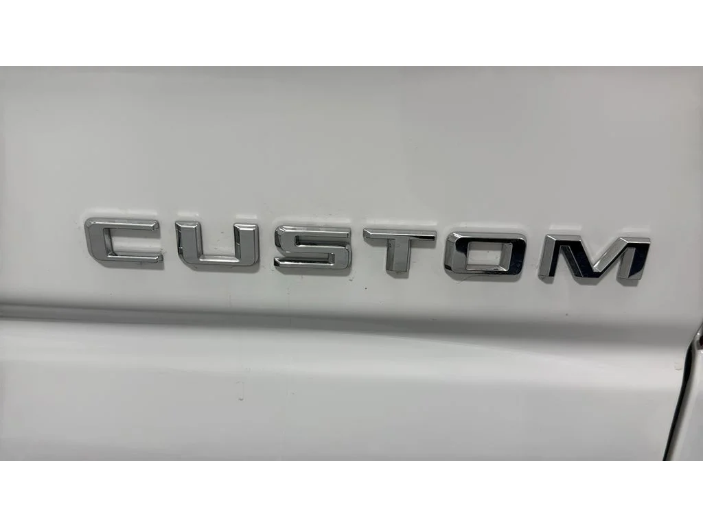 Used 2025 Summit White Chevrolet Custom image 6