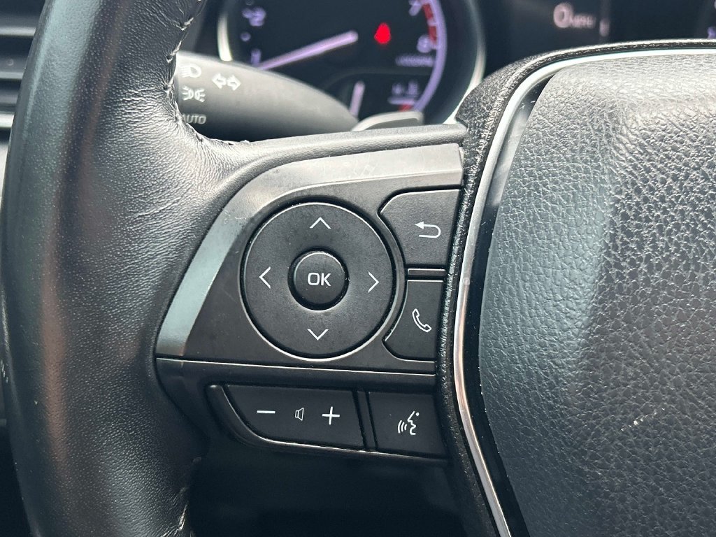 Used 2019 Gray Toyota SE image 19