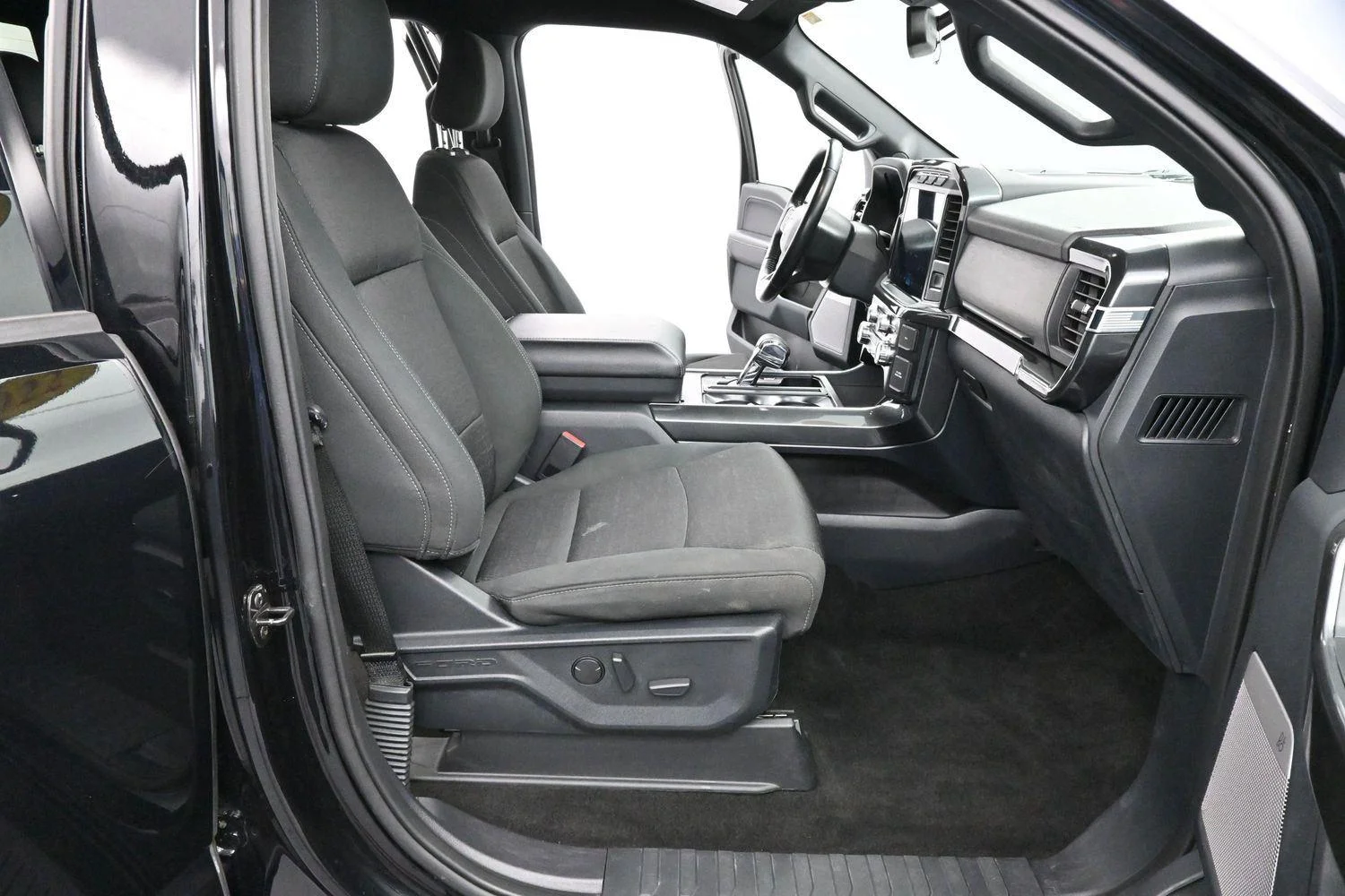Used 2022 Agate Black Ford XLT image 34