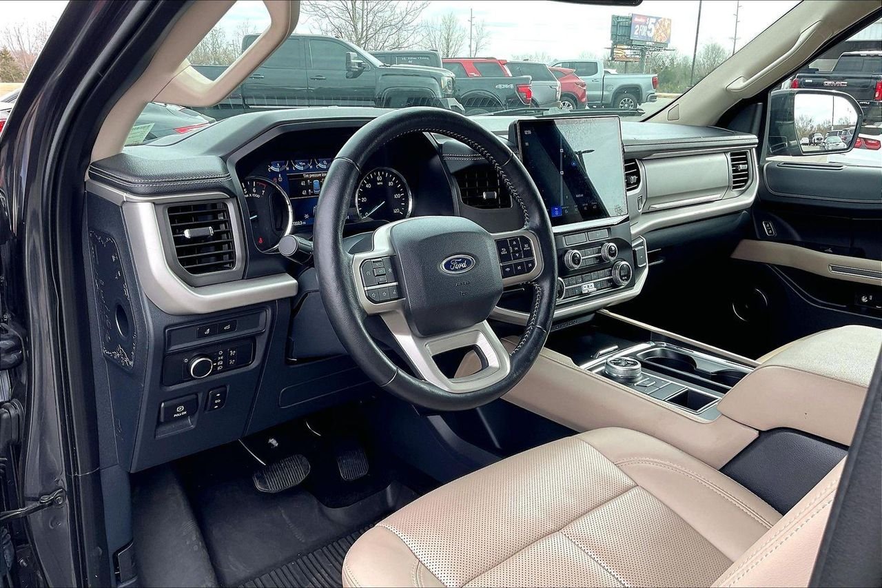 2022 Ford Expedition XLT - Photo 18
