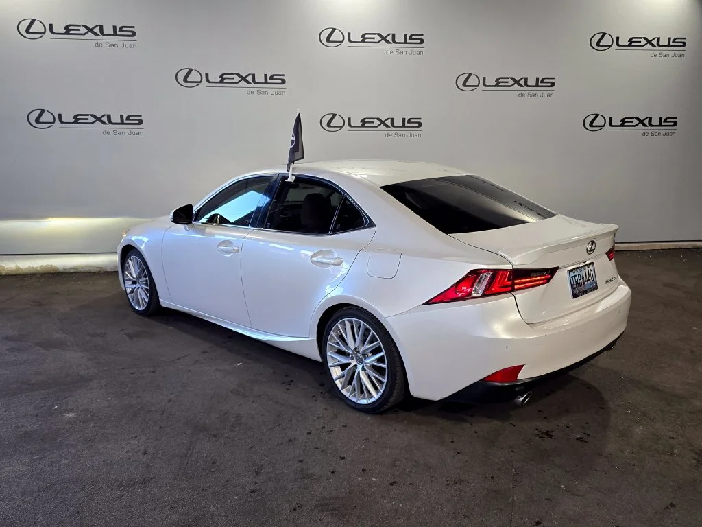 Used 2016 White Lexus 200t image 8