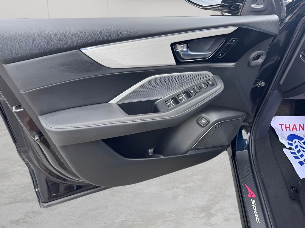 Used 2025 Majestic Black Pearl Acura Base image 17