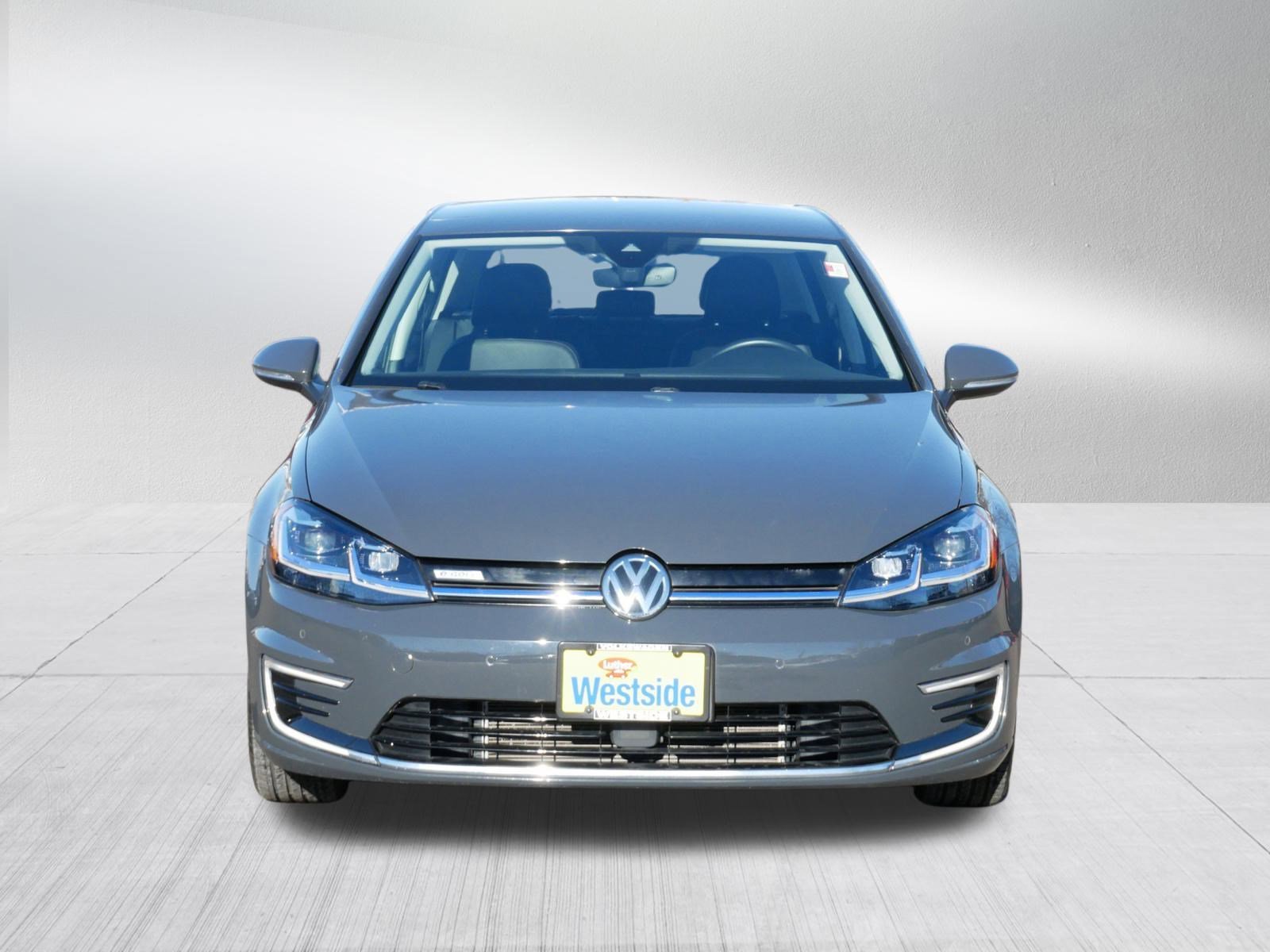 Used 2019 Volkswagen e-Golf e-Golf SEL Premium with VIN WVWPR7AU5KW908085 for sale in St. Louis Park, MN