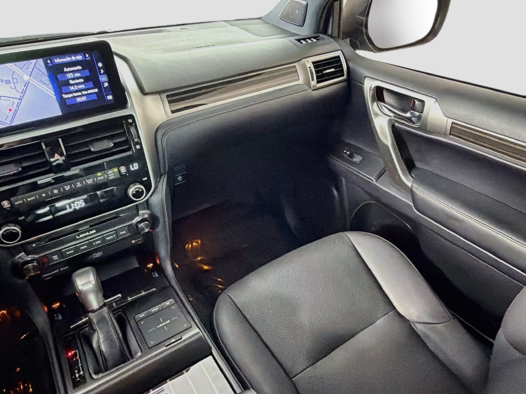 Used 2023 Black Lexus 460 image 24