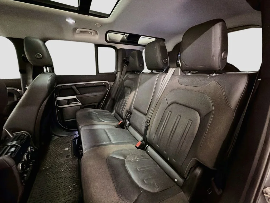 Used 2021 Eiger Grey Metallic Land Rover SE image 25