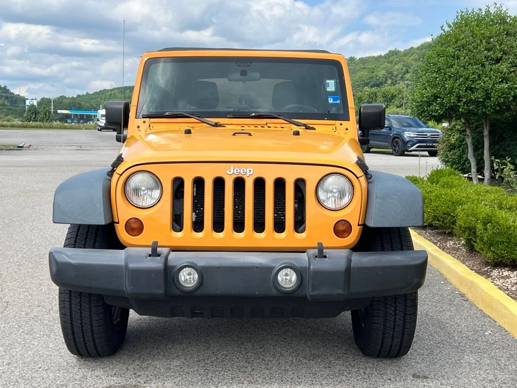 Used 2012 Dozer Jeep Unlimited Sport image 10