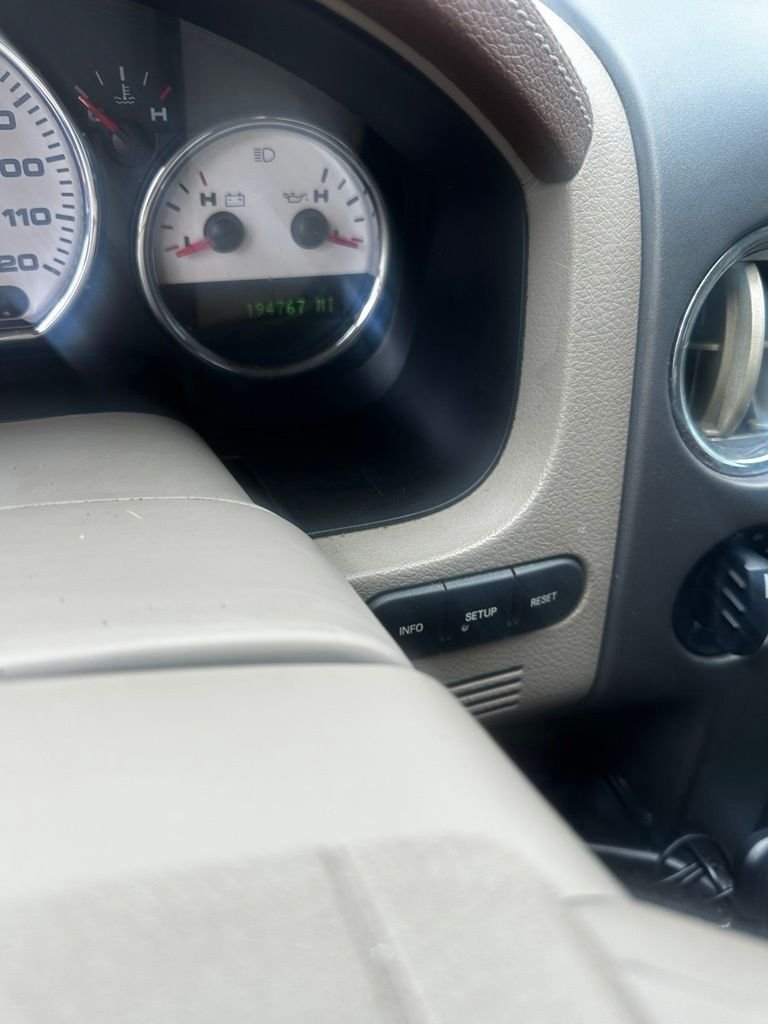 Used 2005 Brown Ford XLT image 5