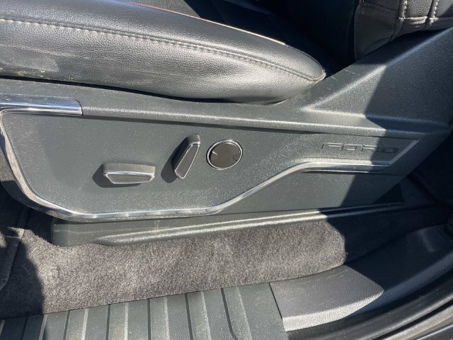 Used 2023 Black Metallic Ford Lariat image 24