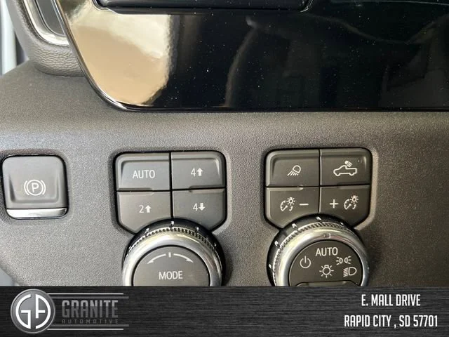 New 2026 Summit White GMC Elevation image 32