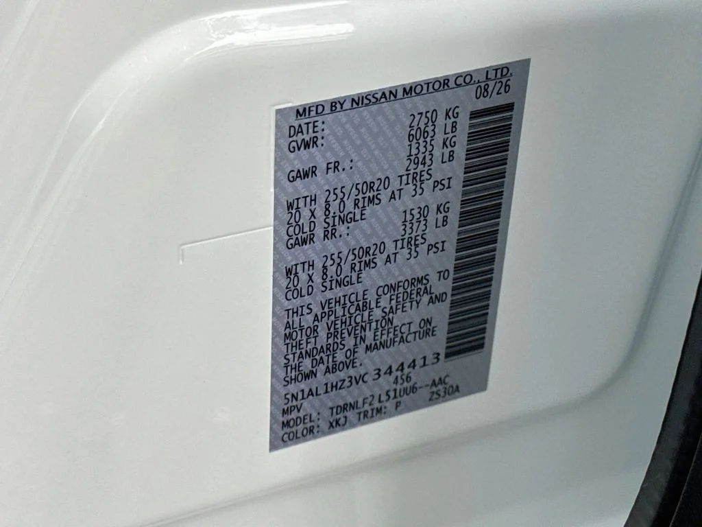 New 2027 2T RAD WHT INFINITI Autograph AWD image 35