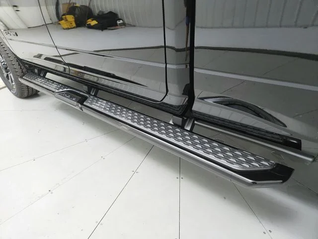 New 2026 Diamond Black Crystal Pearl-Coat Exterior Paint RAM Laramie image 54