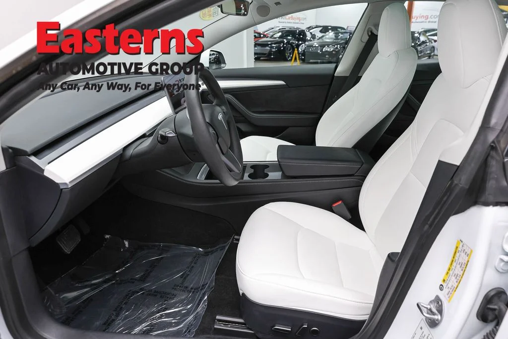 Used 2023 White Tesla Base image 13