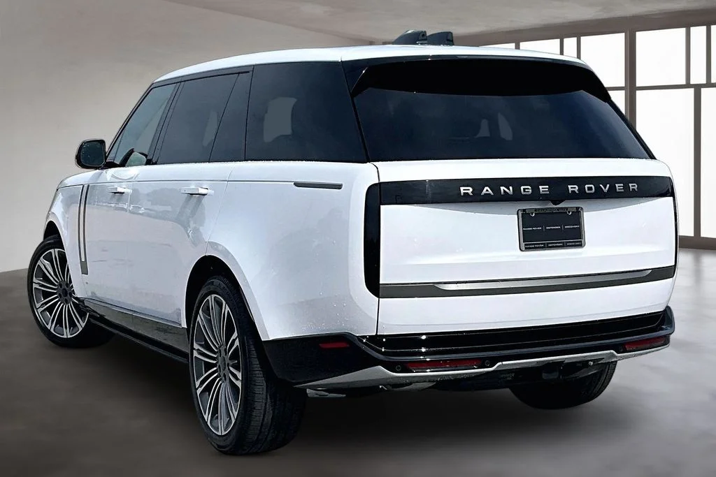 New 2026 White Land Rover SE image 3