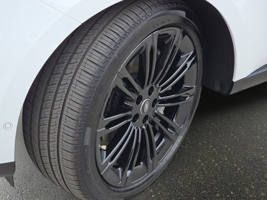 2025 Land Rover Range Rover SE - Photo 34