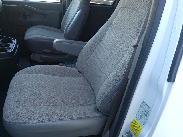 Used 2025 Chevrolet Express Passenger LT with VIN 1GAZGPFP7S1258201 for sale in Kansas City