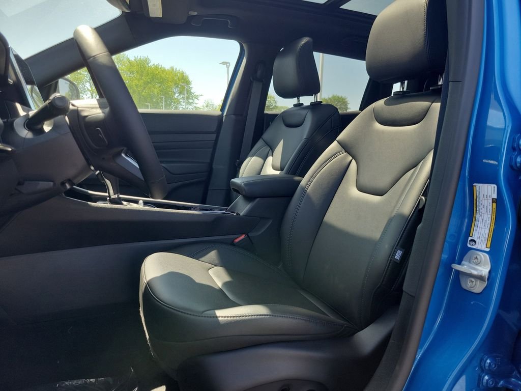 New 2026 Hydro Blue Pearlcoat Jeep Limited image 20