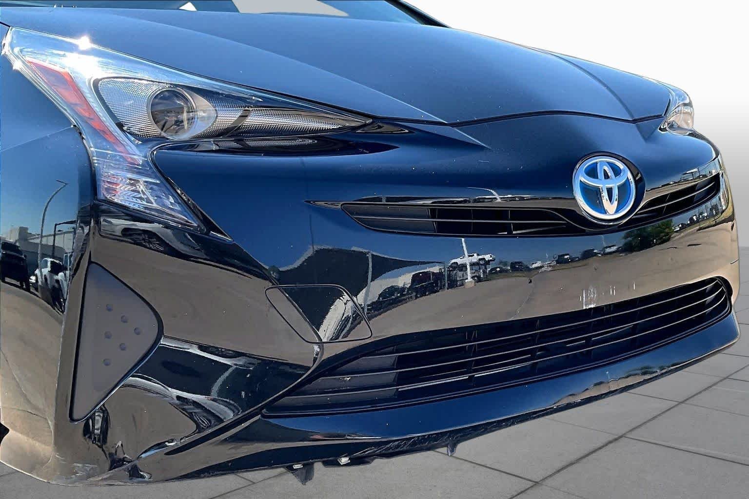 Used 2016 Midnight Black Metallic Toyota Four image 28