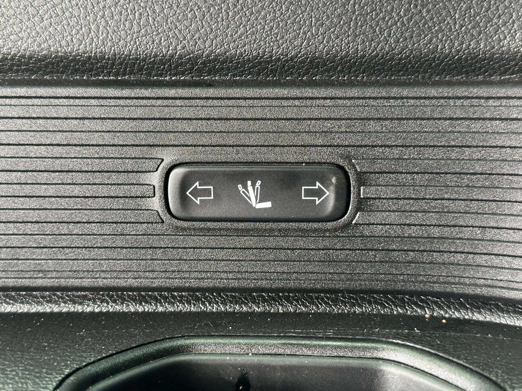 2023 Jeep Wagoneer L Series III - Photo 25