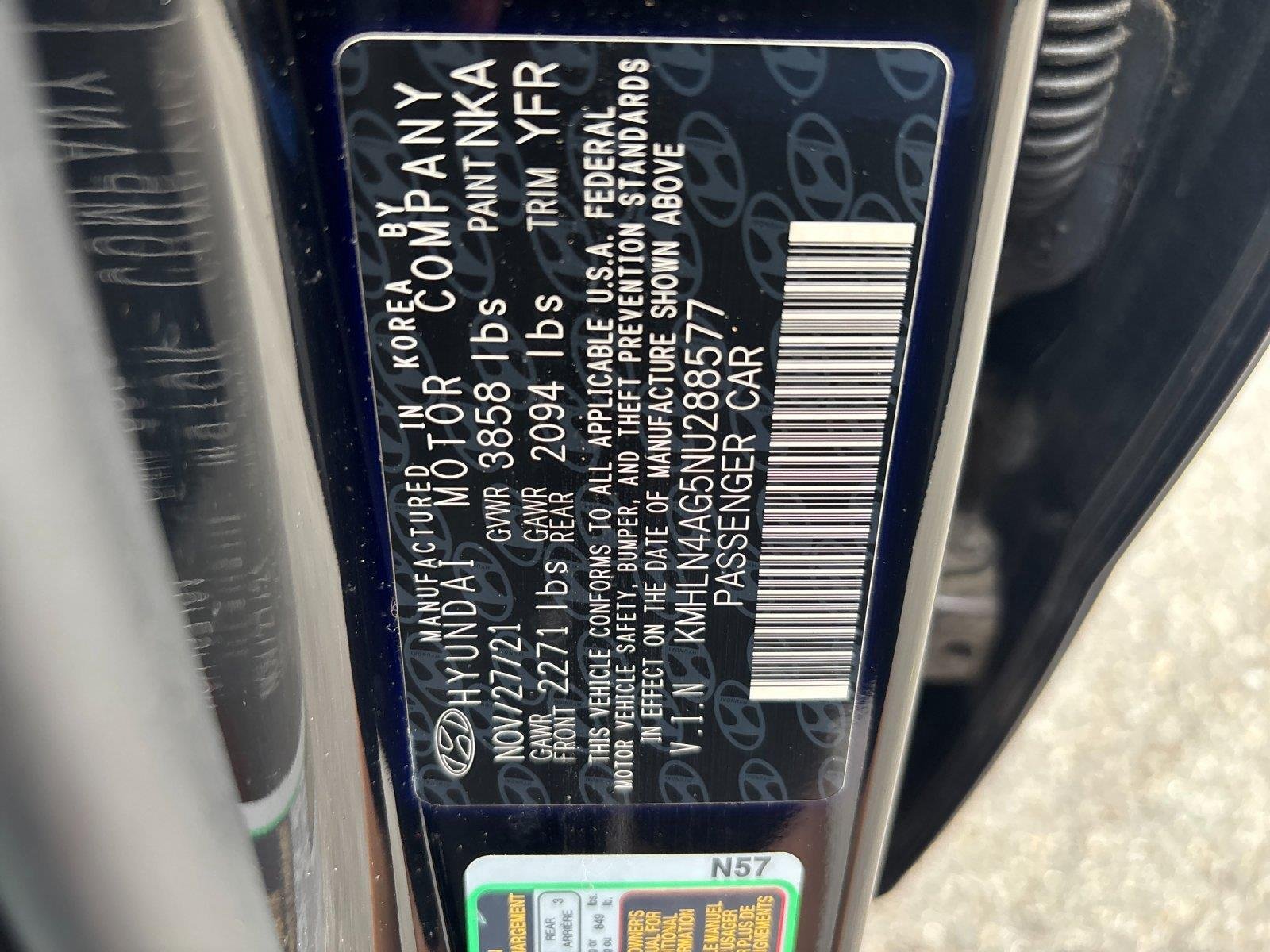 Used 2022 Phantom Black Hyundai SEL image 12