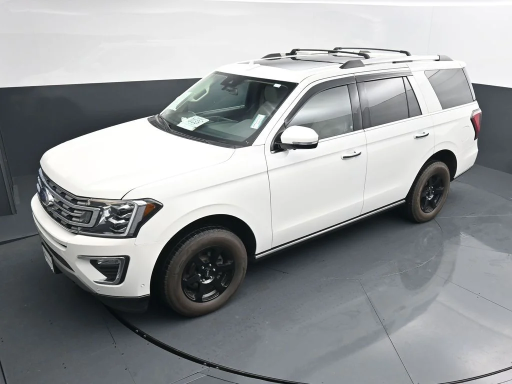 Used 2021 White Ford Limited image 24