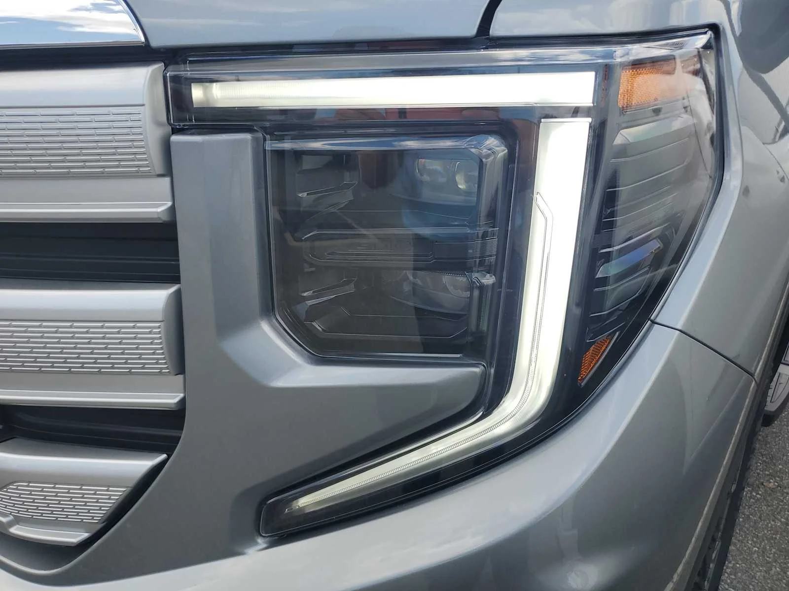 New 2026 Sterling Metallic GMC SLE image 26