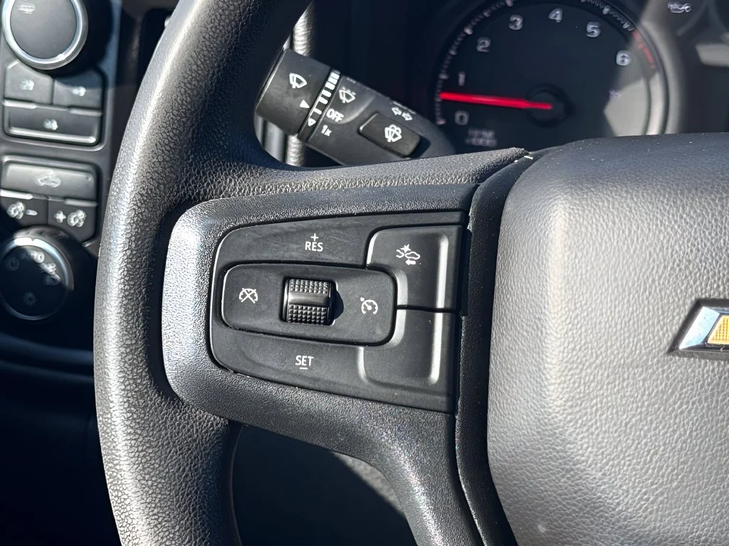 Used 2024 White Chevrolet Custom image 13