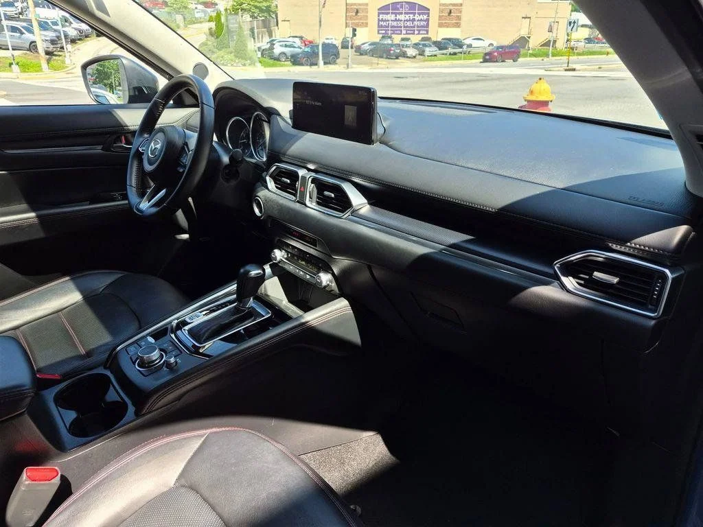 Used 2025 Gray Mazda 2.5 S Carbon Edition image 27