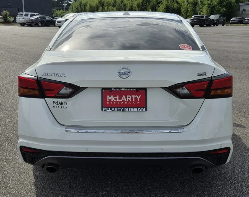 Used 2021 Pearl White NISSAN 2.5 SR SEDAN image 6