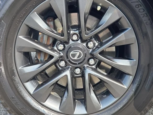 Used 2020 Starfire Pearl Lexus 460 image 18
