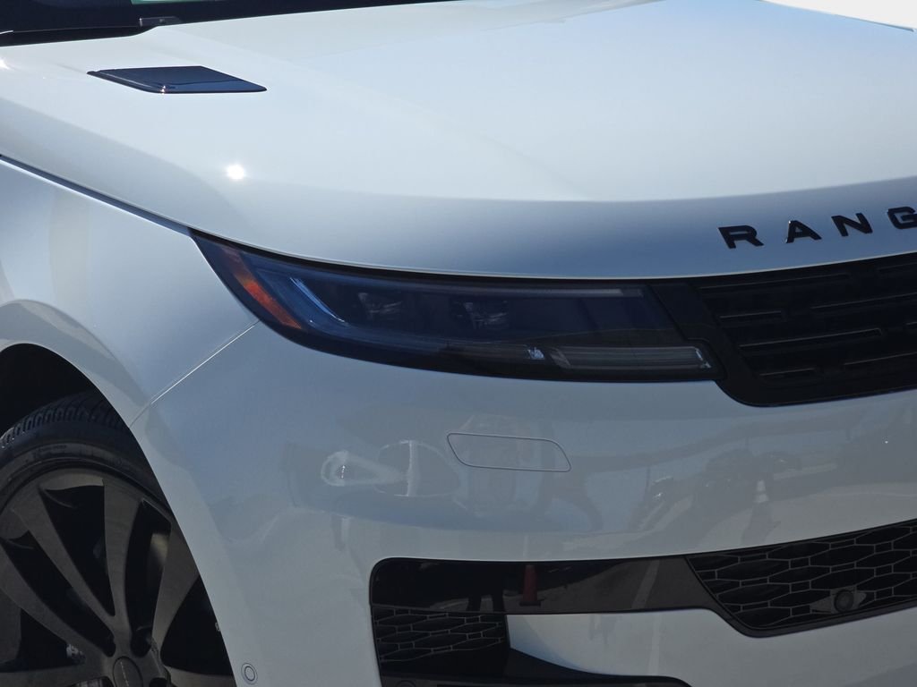 New 2026 Fuji White Land Rover SE image 33