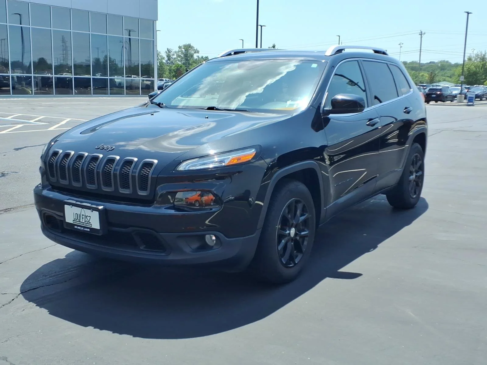 Used 2016 Jeep Cherokee Latitude with VIN 1C4PJLCB0GW257418 for sale in O'Fallon, MO