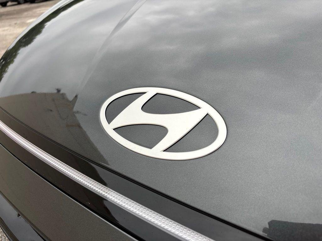 New 2026 Gray Hyundai Limited image 9