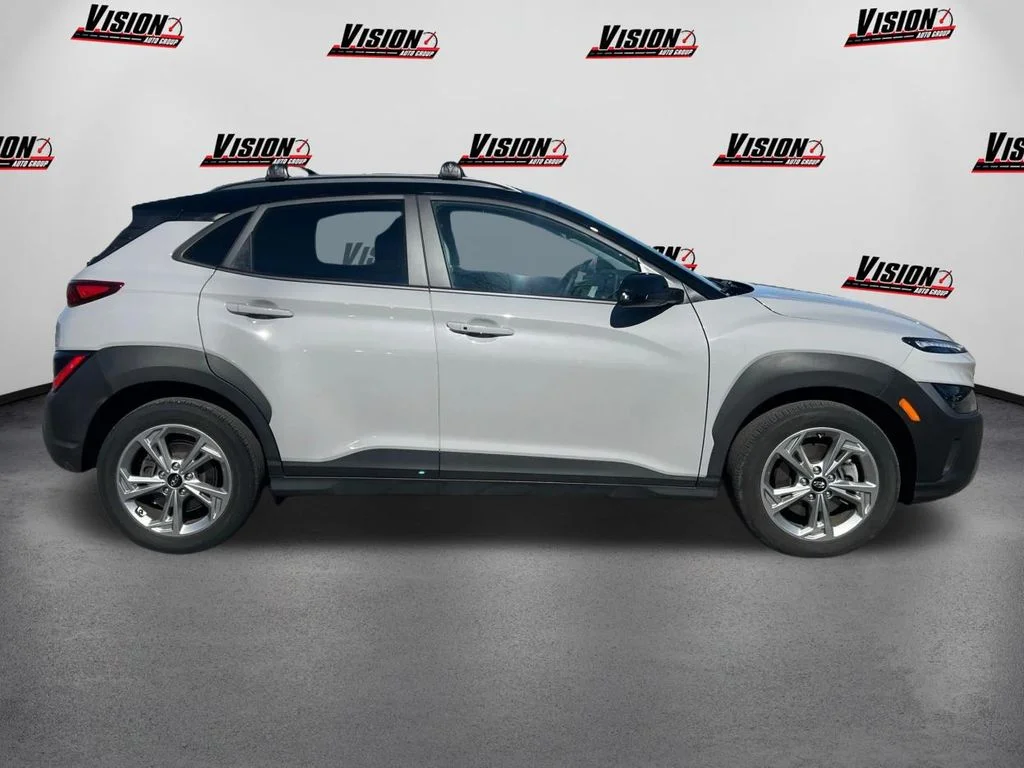 Used 2023 Silver Hyundai SEL image 4
