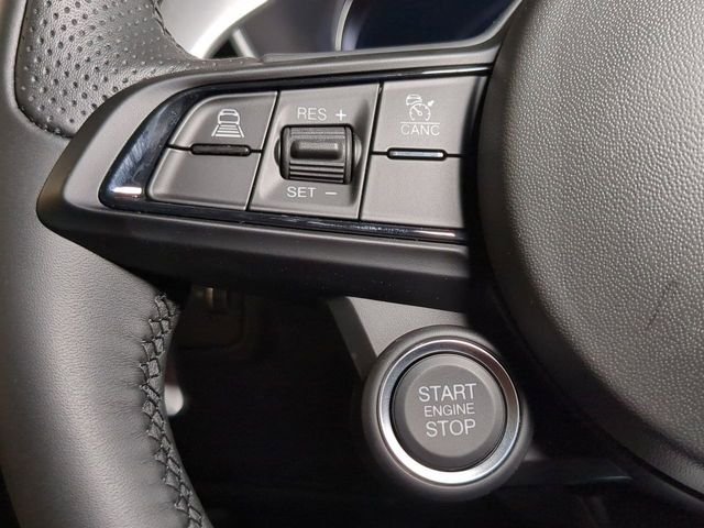 2025 Alfa Romeo Giulia Base - Photo 15