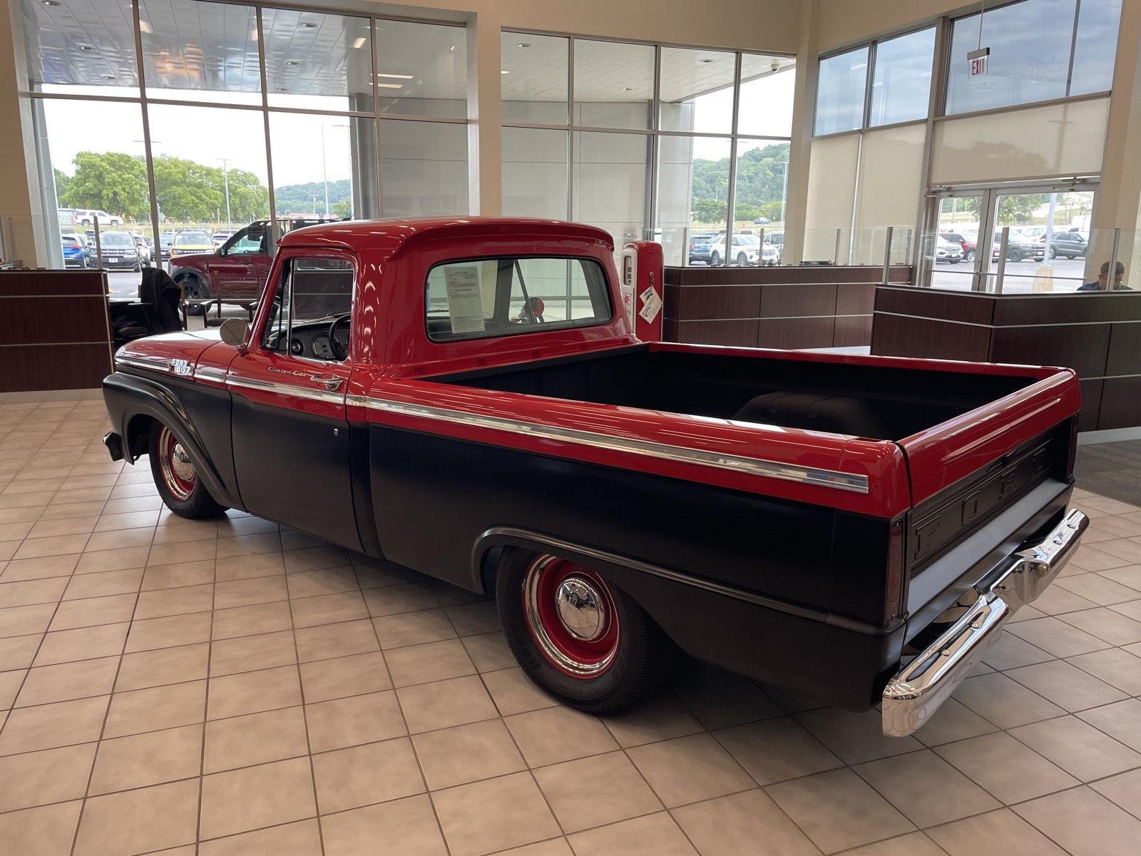 Used 1964  Ford  image 2