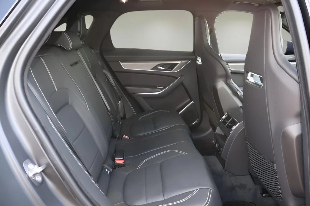 2026 Jaguar F-Pace R-Dynamic S - Photo 16