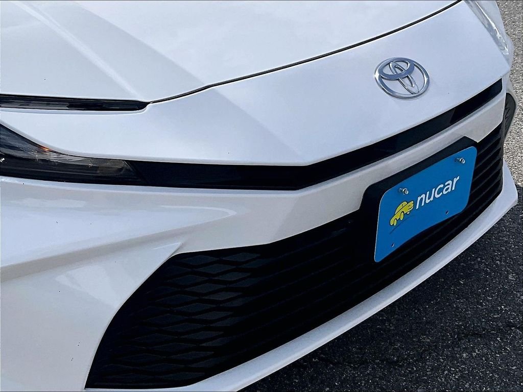 Used 2025 White Toyota LE image 32
