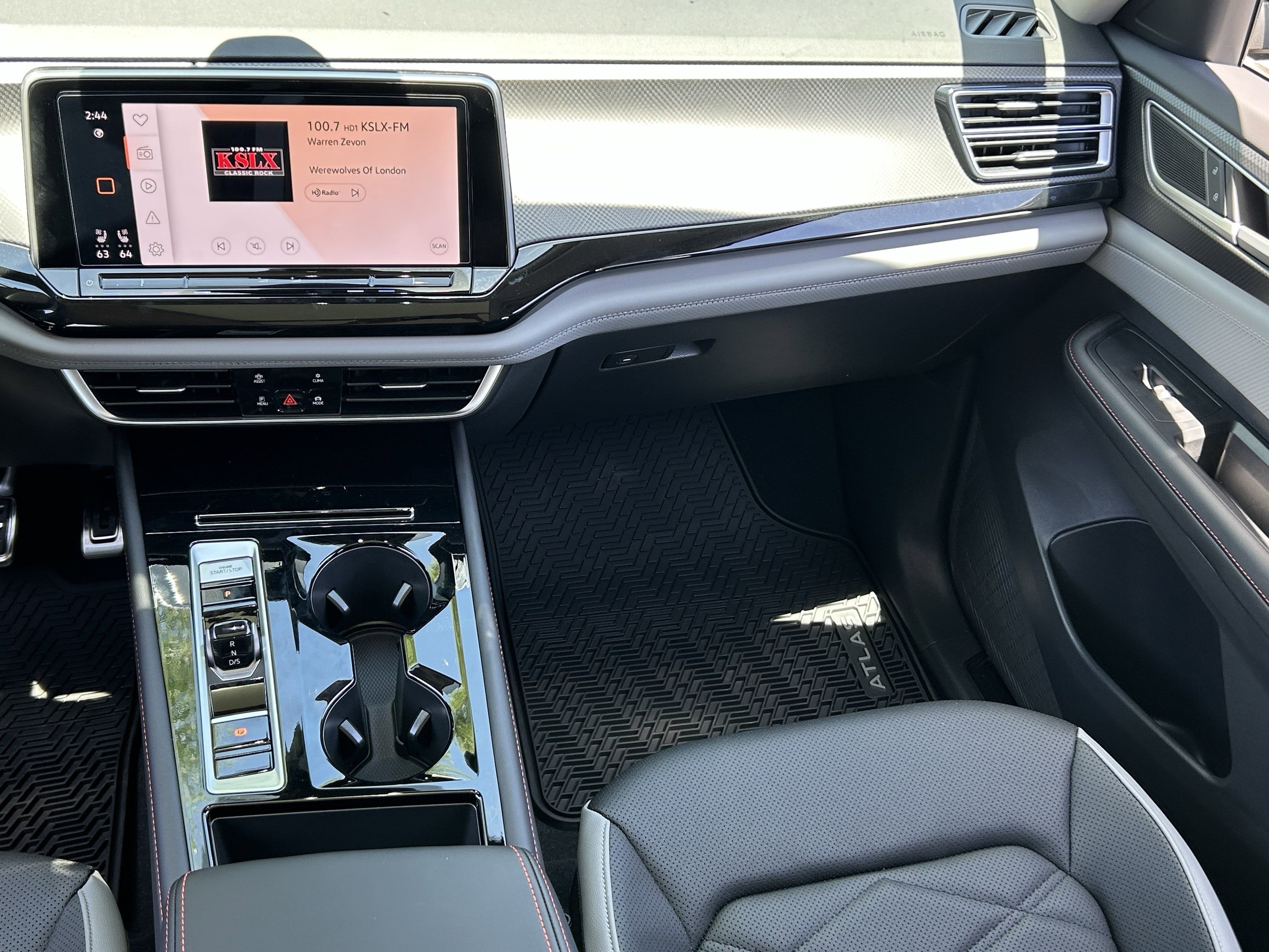 New 2026 Deep Black Pearl Volkswagen 2.0T Peak Edition image 12