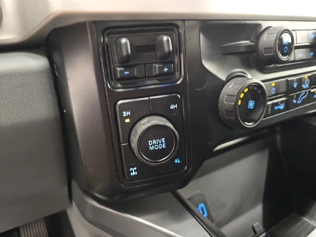 New 2026 Oxford White Ford F-250® XLT image 34