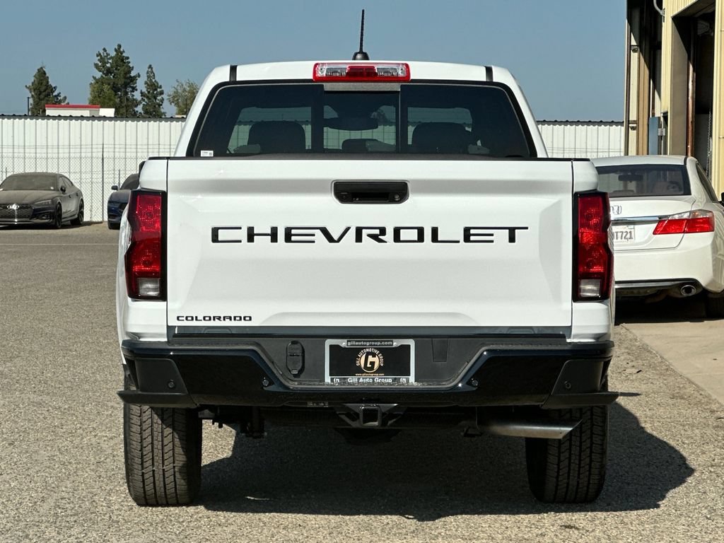 New 2026 Summit White Chevrolet WT image 5