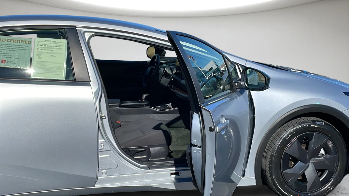 Certified Used 2024  Toyota SE image 27