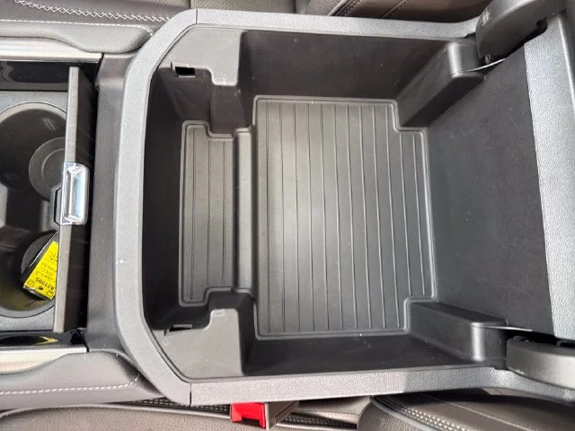 Used 2023 ONYX BLACK GMC Denali image 31