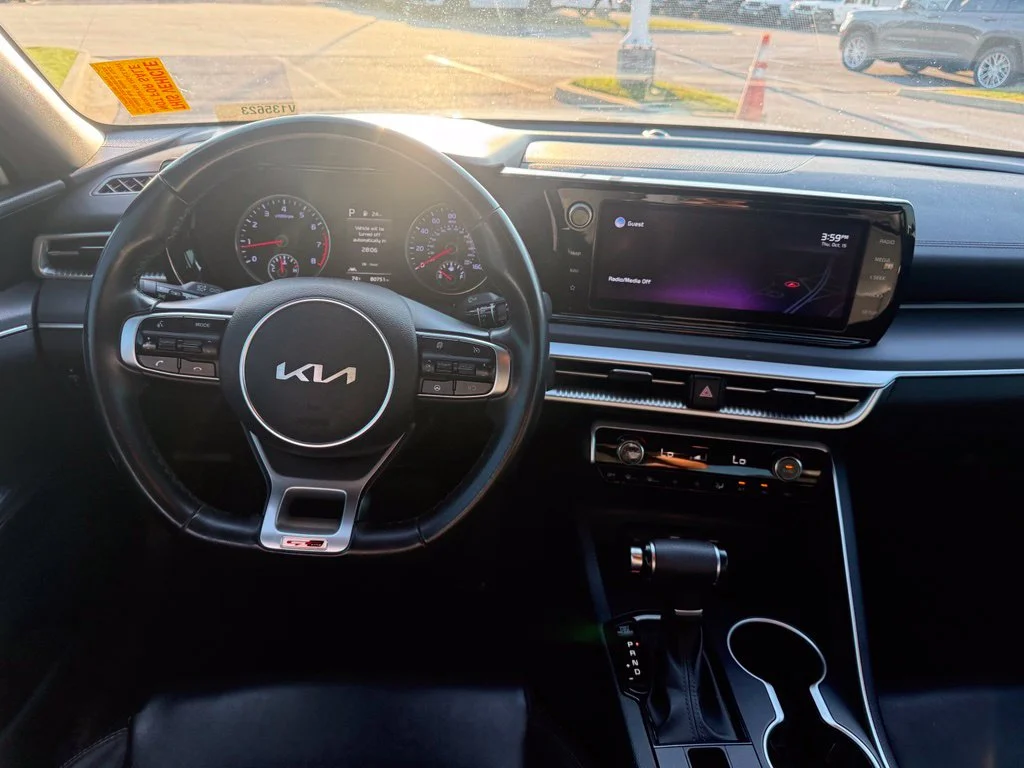 Used 2022 White Kia GT-Line image 6