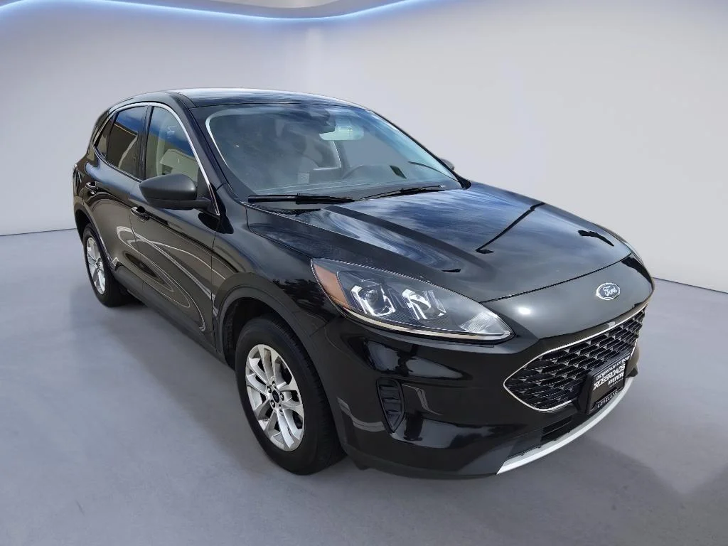 Used 2022 Agate Black Metallic Ford SE image 8