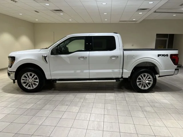 New 2026 White Ford XLT image 2