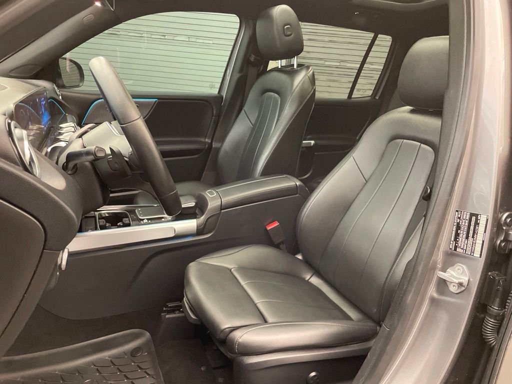 Used 2021 Gray Mercedes-Benz GLB 250 4MATIC® image 18