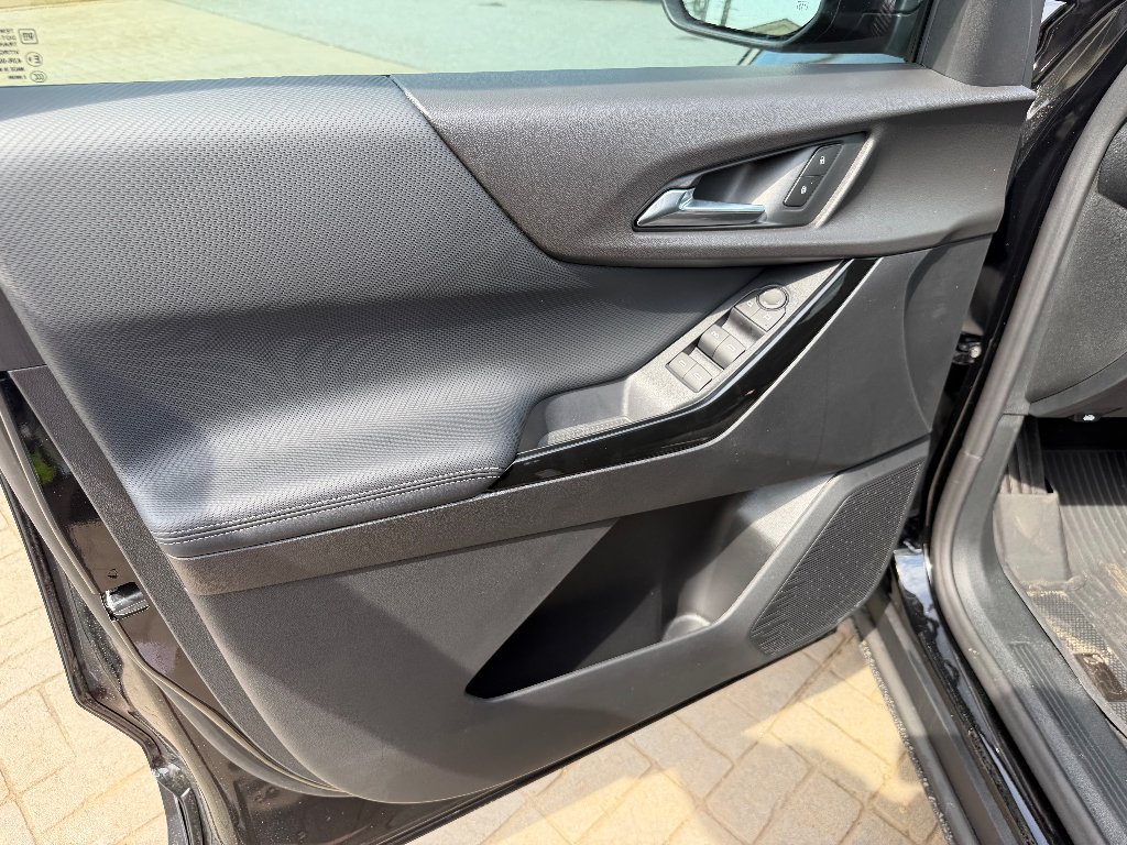 2027 Chevrolet Equinox LT - Photo 23