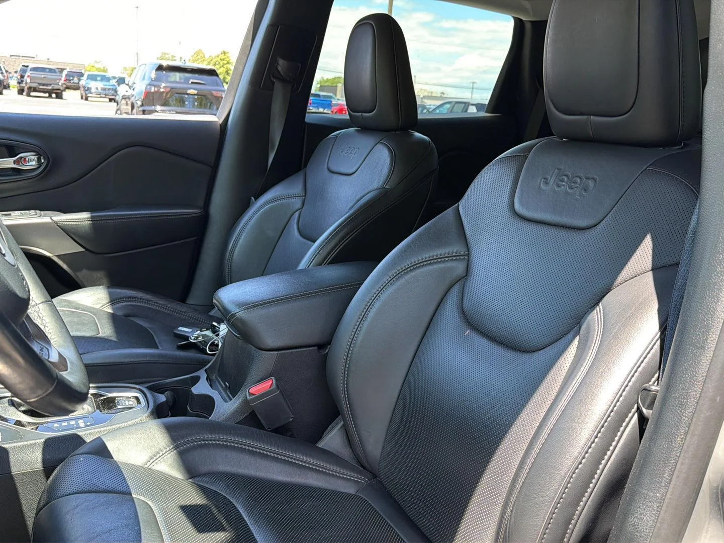 Used 2021 Sting-Gray Clearcoat Jeep Limited image 4