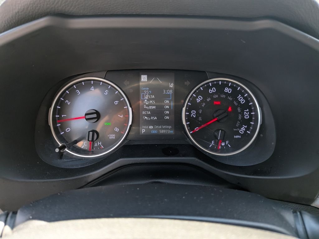 Used 2021 Silver Toyota XLE image 16