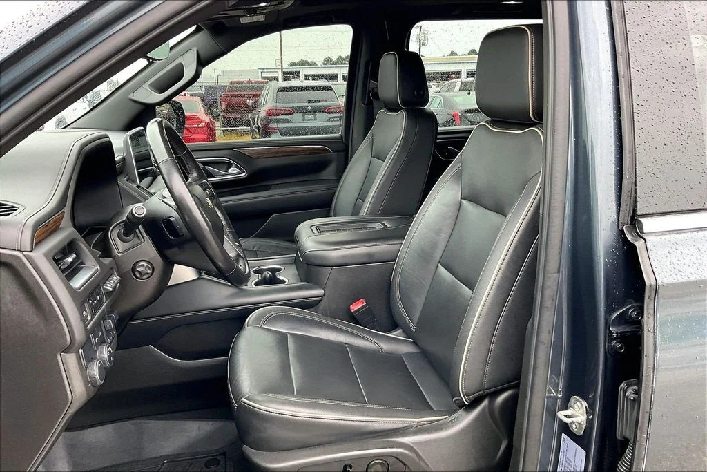 Used 2021 Gray Chevrolet Premier image 18